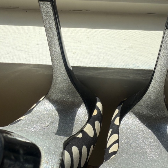 CATWALK Polka dot heels never worn outdoors - Picture 6 of 8